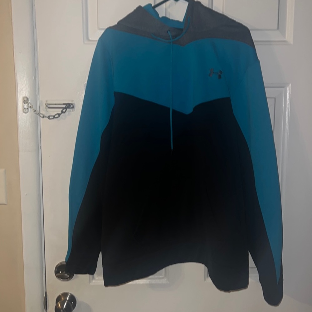 Under Armour hoodie men’s size 2 XL